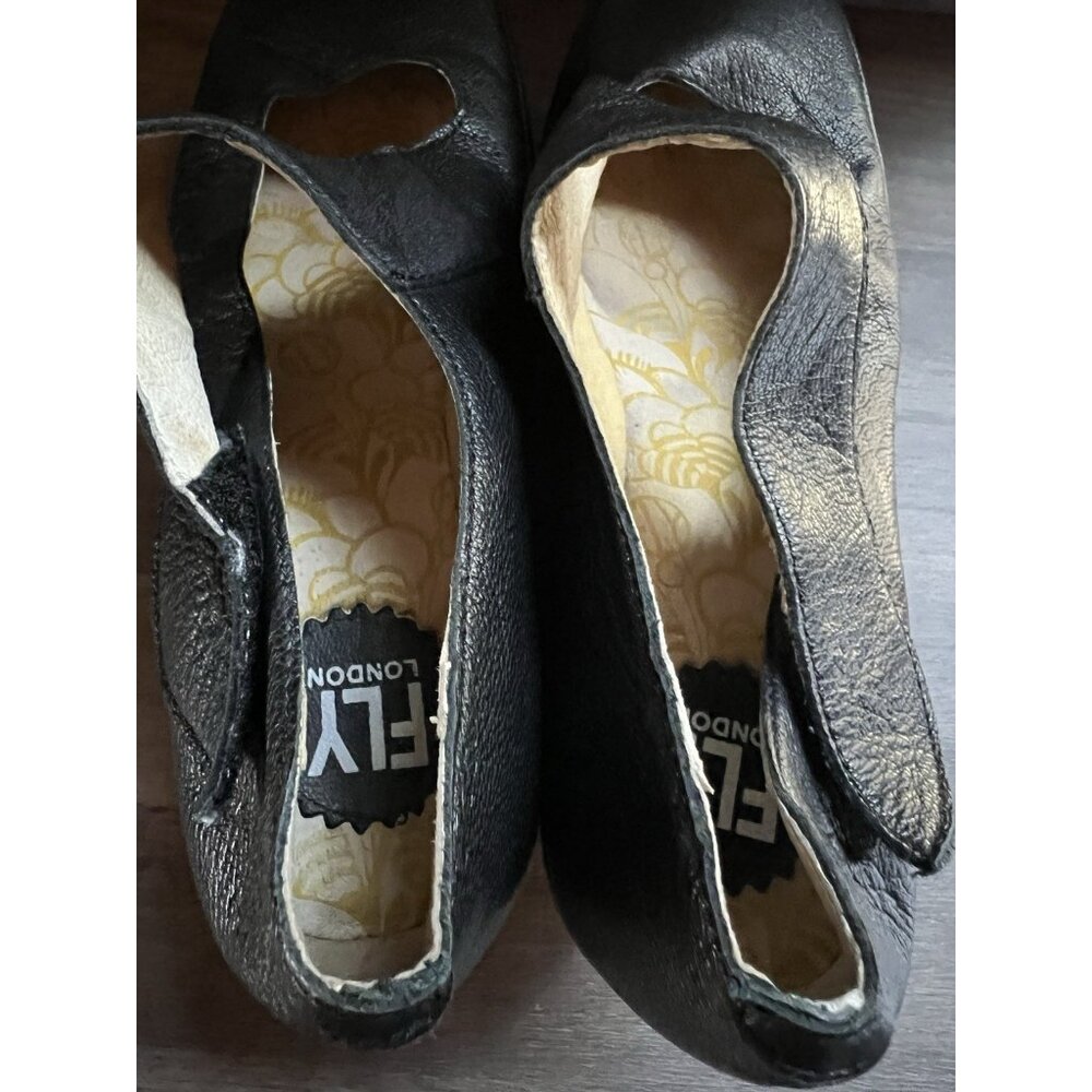 Fly London Yasi Mary Jane Pump Women's Sz 40 US 9 Black Wedge Heel Platform - Picture 12 of 13